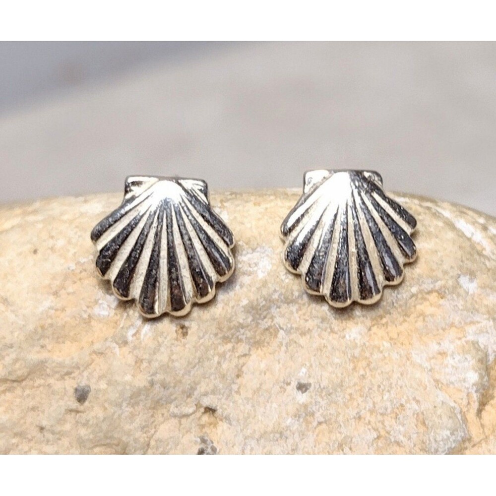 Sterling Silver 925 Seashell Clam Stud Earrings